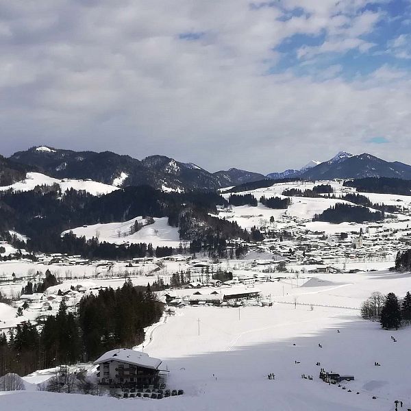 berge-im-winter-kaiserwinkl