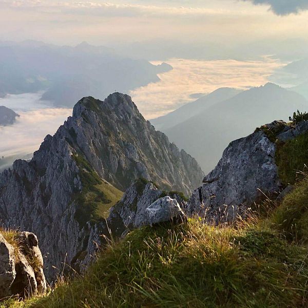 jovenspitze-ueber-dem-wolkenverhangenen-walchsee-6