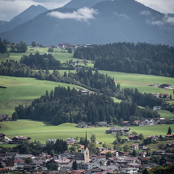 kaiserwinkl-andreasgruhle-edernalm-ottenalm-06-ortszentrum-von-kossen