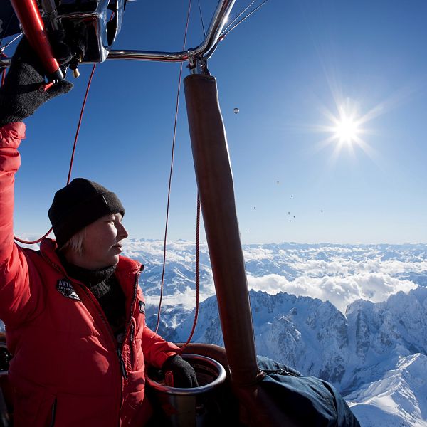 kaiserwinkl-ballon-woche-tirol-alpen-winter-8