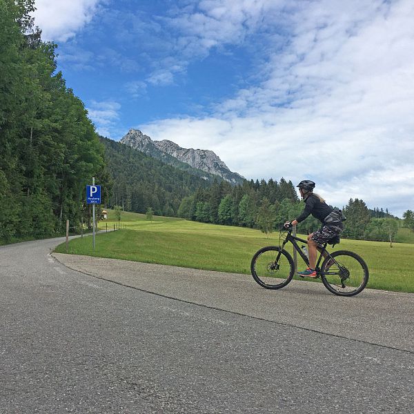 kaiserwinkl-biketour-asphaltstrasse