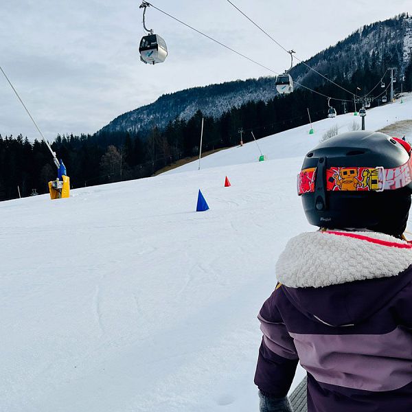 kaiserwinkl-magazin-skifahren-in-koessen-2