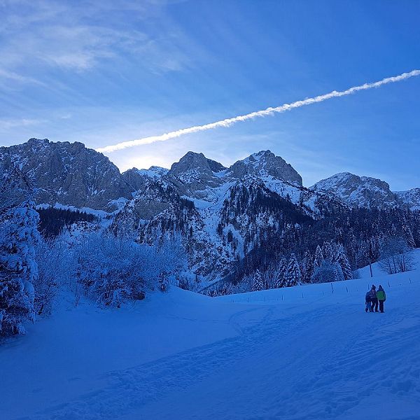 kaiserwinkl-magazin-winterwanderung-mit-rodelspass-10