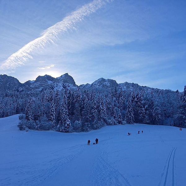 kaiserwinkl-magazin-winterwanderung-mit-rodelspass-3