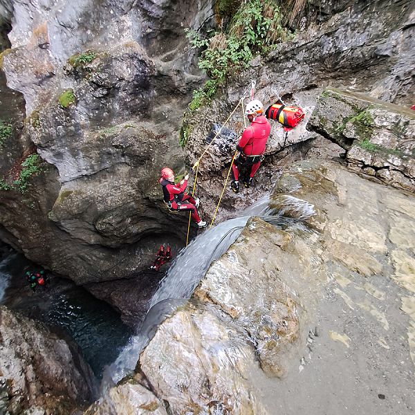 kaiserwinkl-miriamwagner-canyoning-01