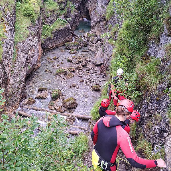 kaiserwinkl-miriamwagner-canyoning-07