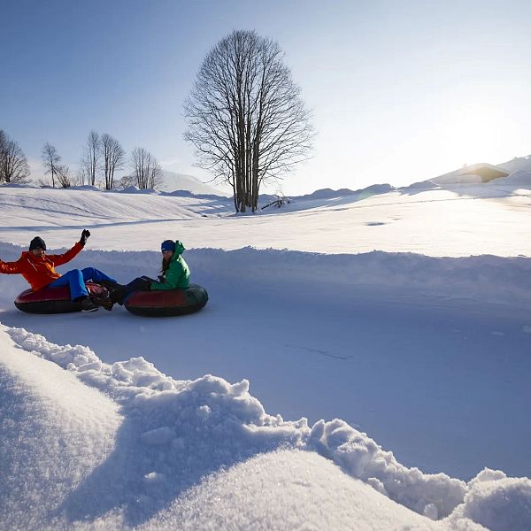 kaiserwinkl-snowtubing-fotograf-bergmann-1-1