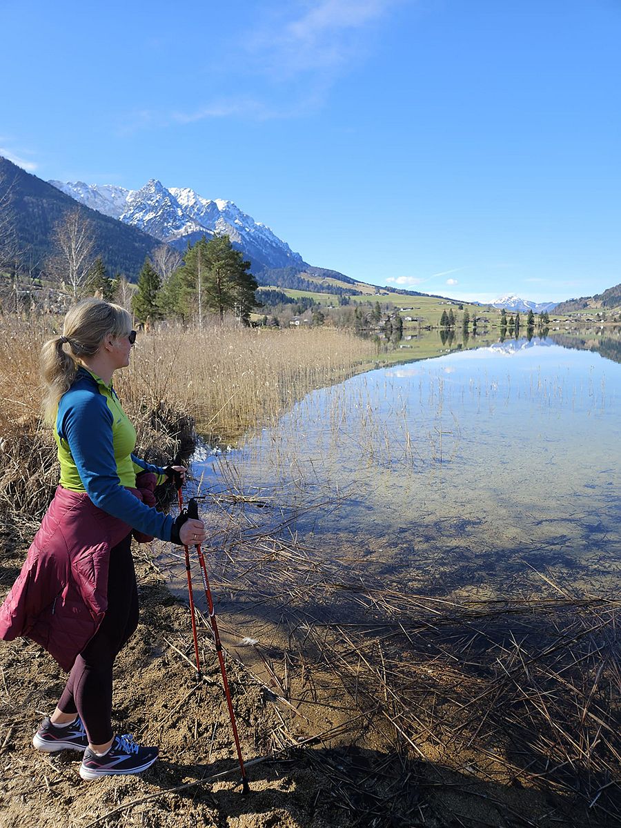 kaiserwinkl-lena-schindler-wanderen-im-frühling-12-wandern-mit-hund