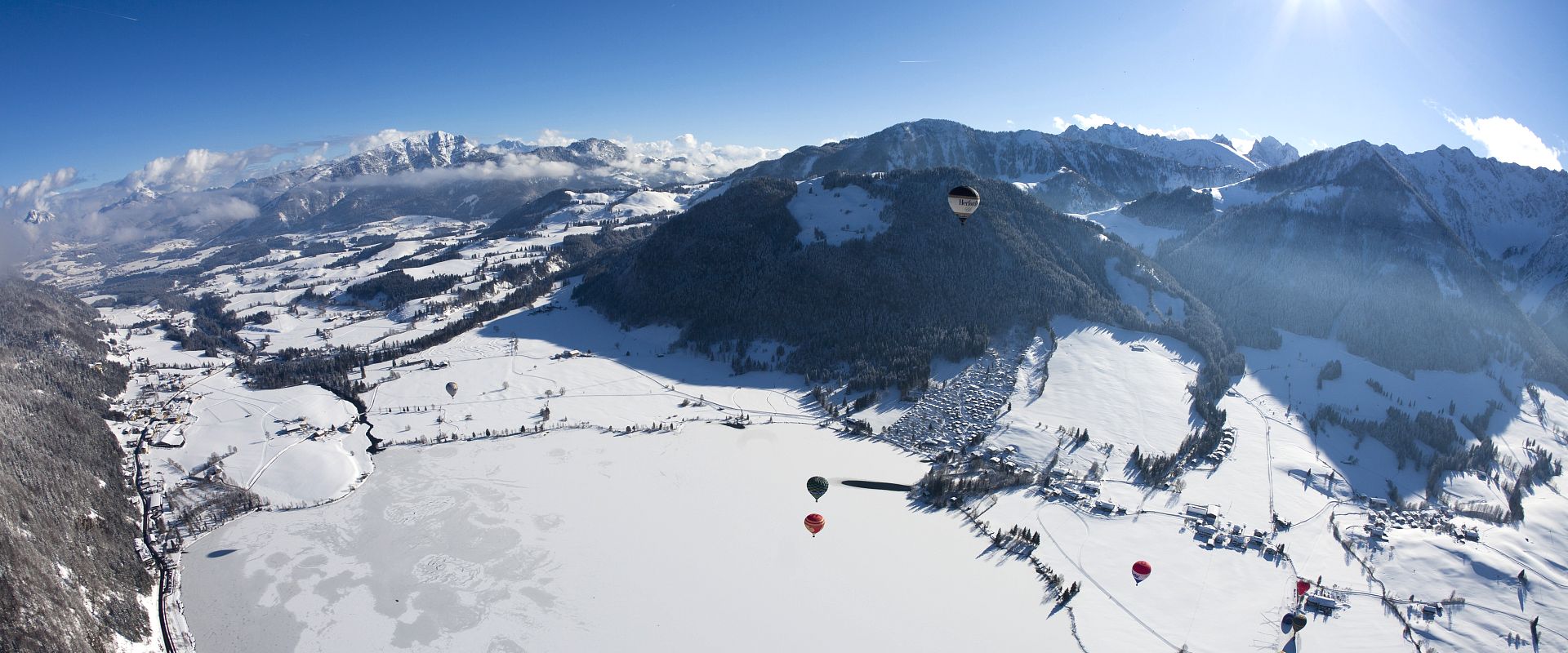 Kaiserwinkl, Landschaft, Walchsee, Winter
Aufnahme von Unterberg Hochkössen. Blickrichtung Walchsee. Blick auf den Zahmen Kaiser