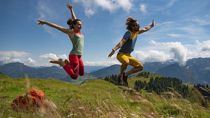 hd-kaiserwinkl-urlaub-aktivitaeten-sommer-wandern-rettenschoess-wandberg-1-2