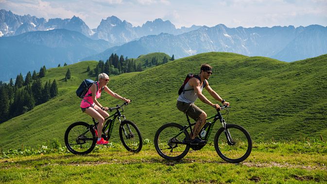 kaiserwinkl-e-bike-mountainbike-tour-alm-kuh-tirol-4